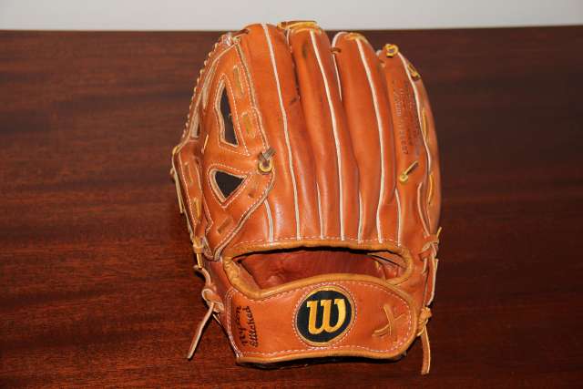 Sam McDowell Wilson A2006 Personal Model Back