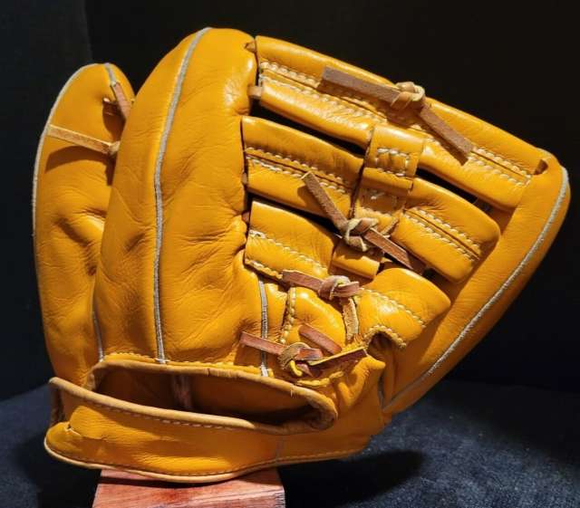 Ted Williams Wilson 636 Back