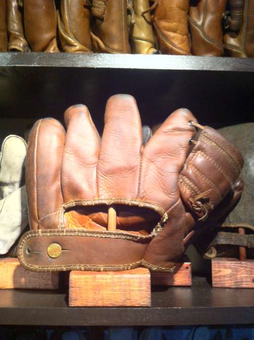 Ted Williams Wilson A2210 Back