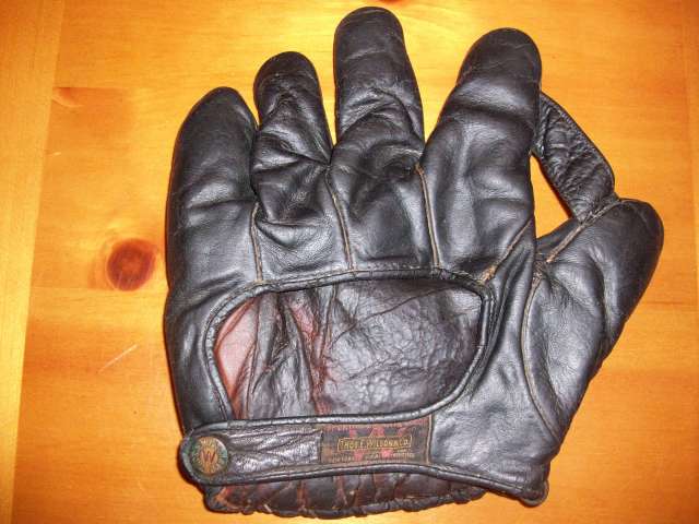 Thomas E. Wilson 607 1 Inch Web Back