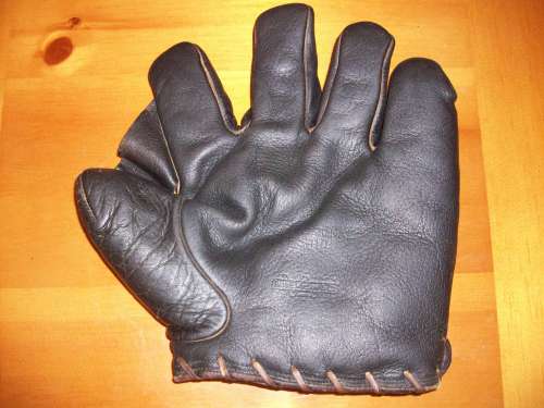 Thomas E. Wilson 607 Full Web Black Front