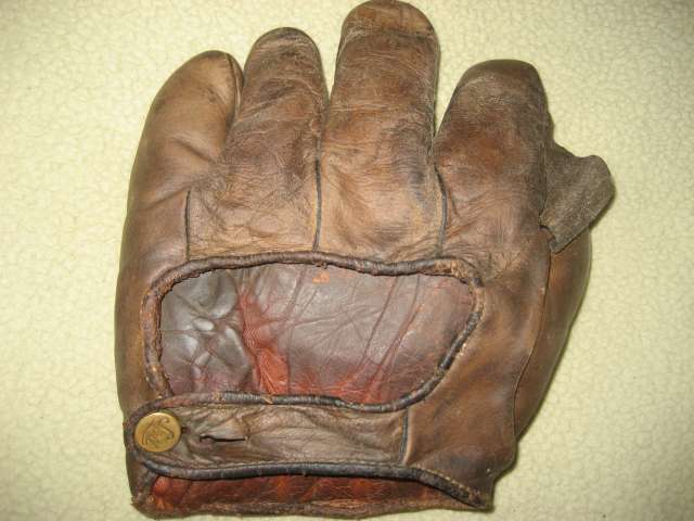 Thomas E. Wilson 608S Back