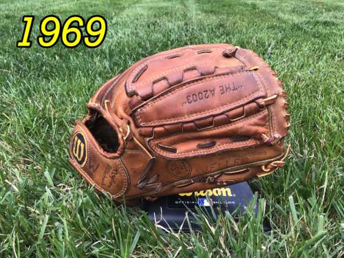 1969 Wilson A2000 Back