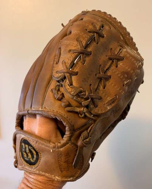 Wilson A2000 8 Back