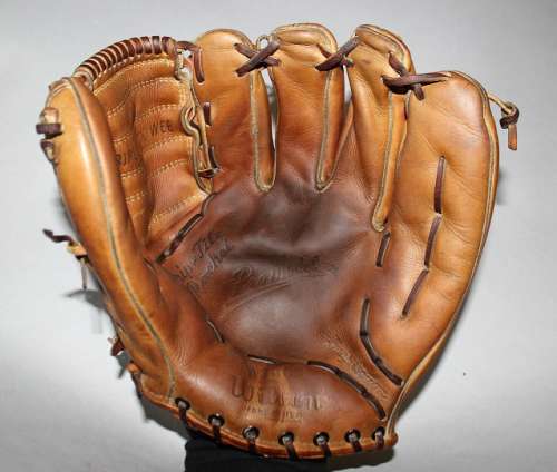 Wilson A2000 Front