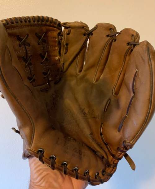 Wilson A2001 3 Front