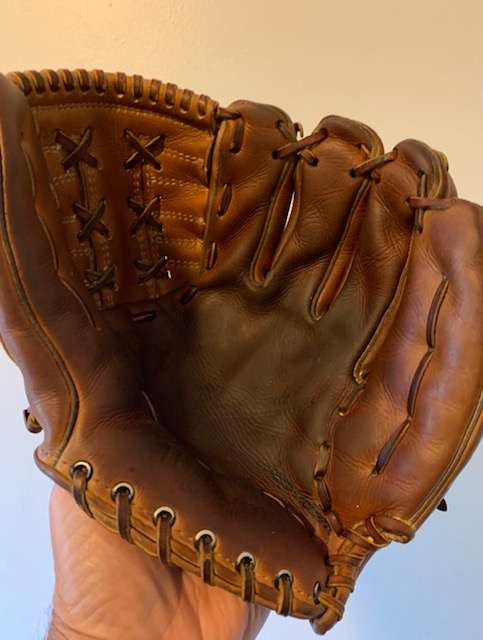 Wilson A2001 4 Front