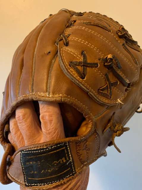 Wilson A2001 5 Back