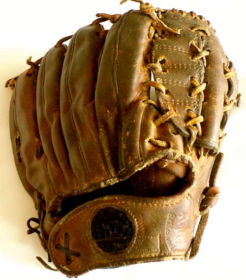 Wilson A2001 Back