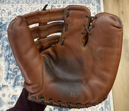 Wilson A2020 Two Finger Front