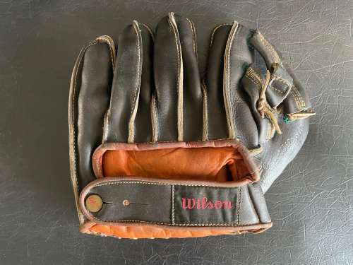 Wilson A2080 Back