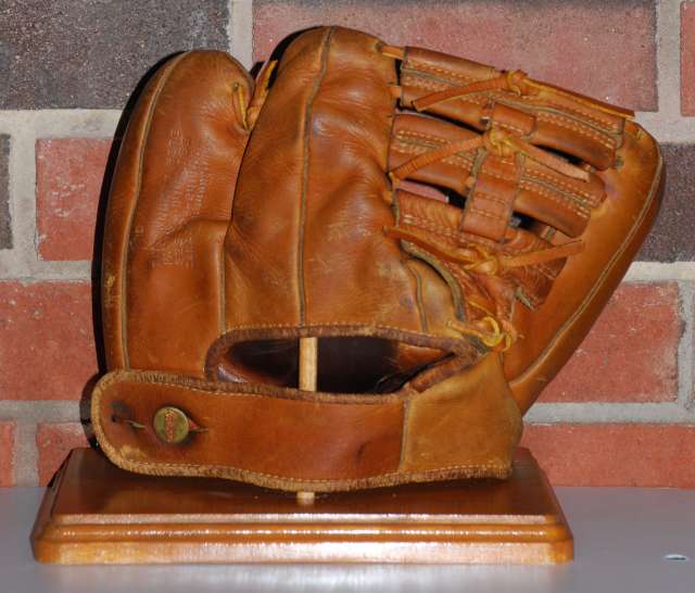 Wilson A2170 Back