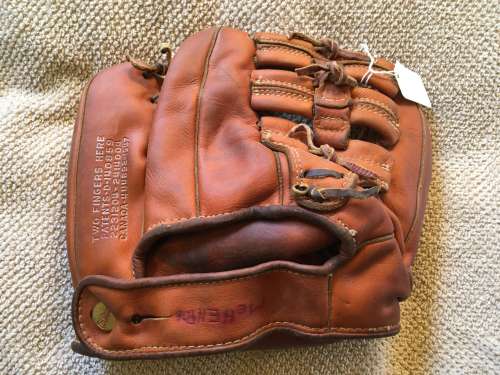 Wilson A2170 Ball Hawk 3 Back