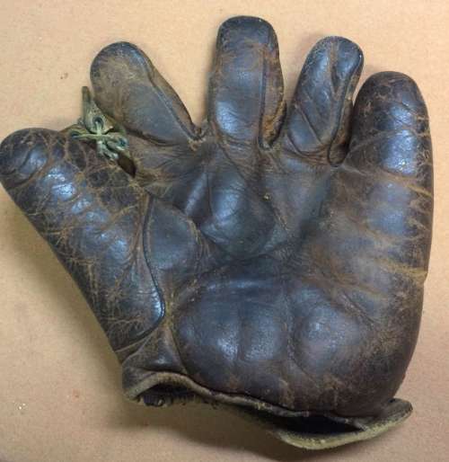 Wilson Grommet Web Front