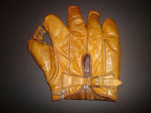 Wilson Western 654 Zipper Heel Back