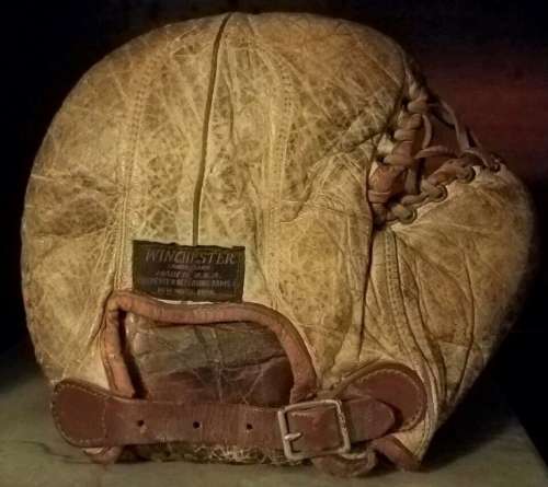 Winchester Basemitt Back