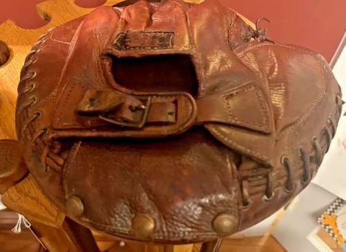 Winchester Snap Heel Catchers Mitt Back