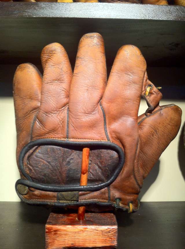 Del Pratt Victor, Wright & Ditson FDP Back