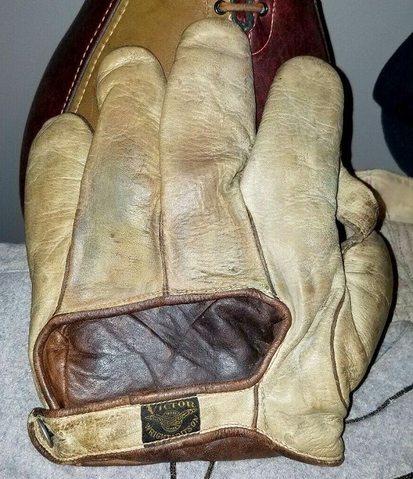 Victor, Wright & Ditson 1 Inch Web Back