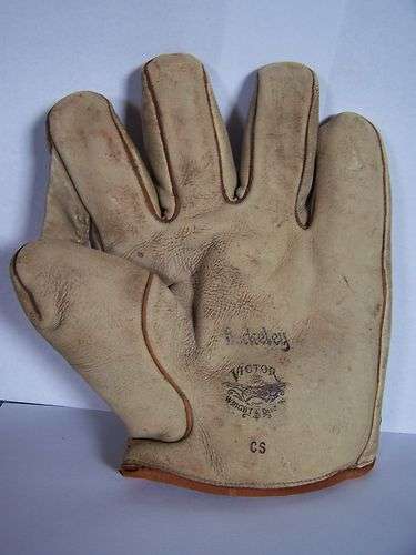 Victor, Wright & Ditson CS 1 Inch Web Front