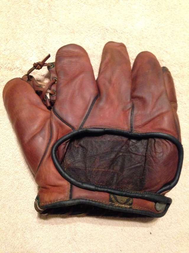 Victor, Wright & Ditson Grommet Web Lefty Back