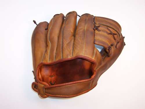 Al Dark Yale F900 Back