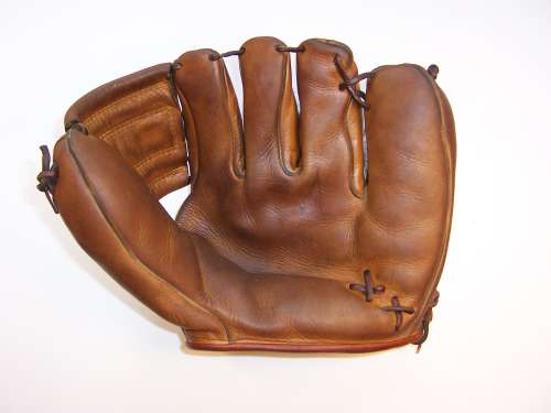 Al Dark Yale F900 Front